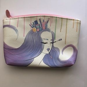 New Glam Queen Cosmetic Bag